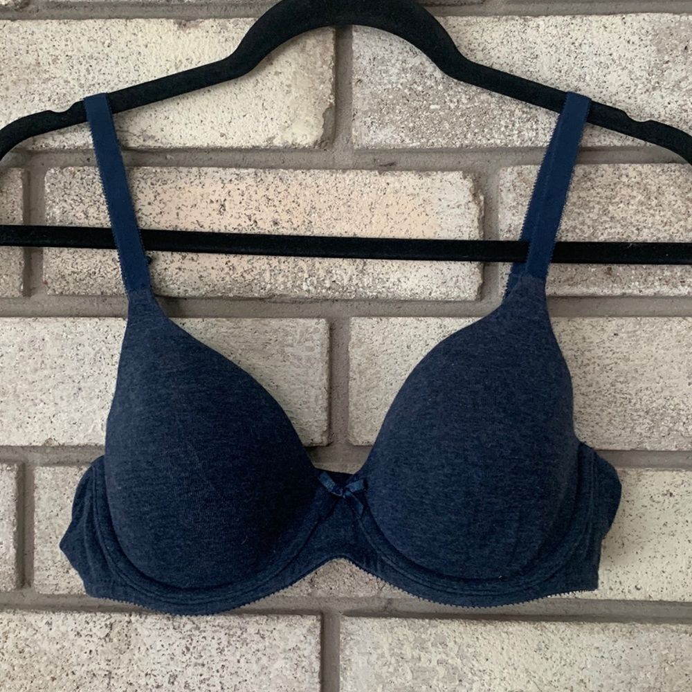 3for$20 bra has underwire 34B